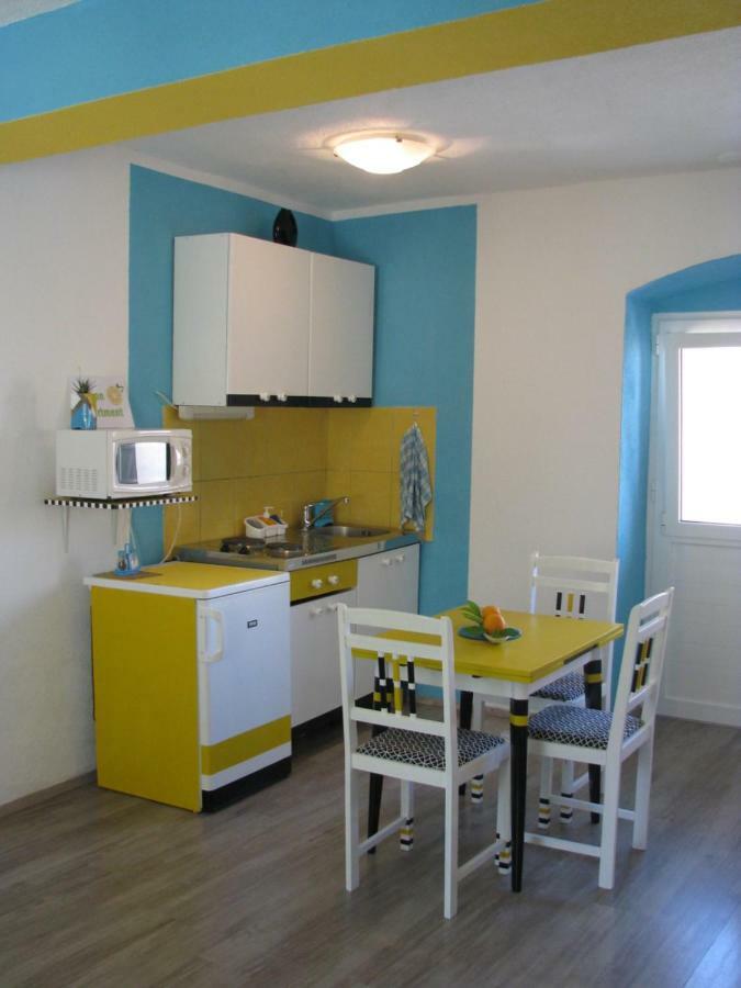 Apartments And Room Lemon Vis Exterior foto